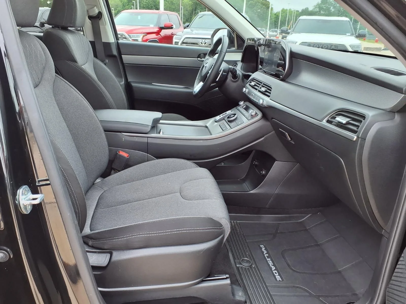 Used 2022 Black Hyundai SEL image 19
