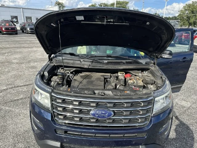 Used 2017 Blue Ford XLT image 26