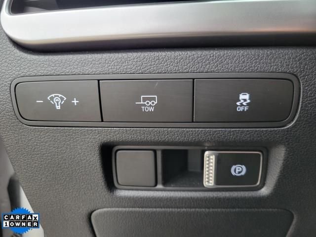 Certified Used 2025 Silver Hyundai SE image 23