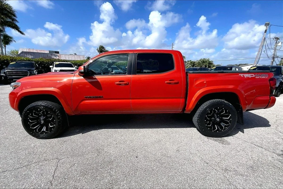 Used 2018  Toyota TRD Sport image 31