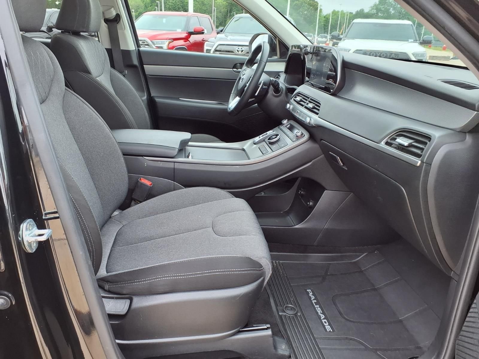 Used 2022 Abyss Black Hyundai SEL image 19