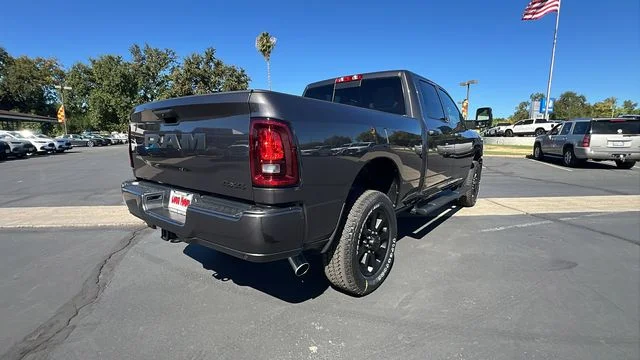 2026 RAM 2500 Tradesman/Black Express - Photo 4