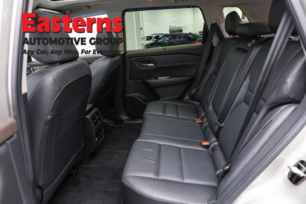 Used 2023 Gold Nissan SL image 23
