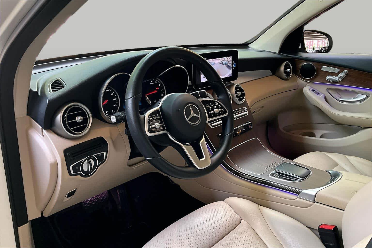 Used 2021 Polar White Mercedes-Benz GLC 300 image 17
