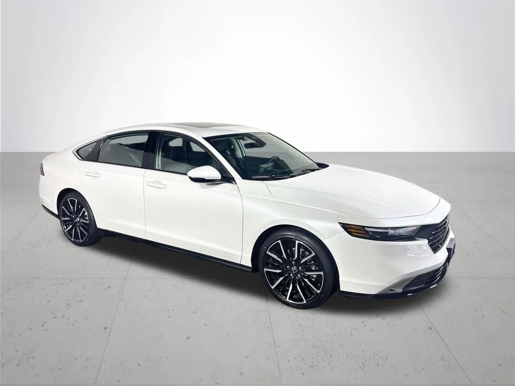 New 2026 Platinum White Pearl Honda Touring image 4