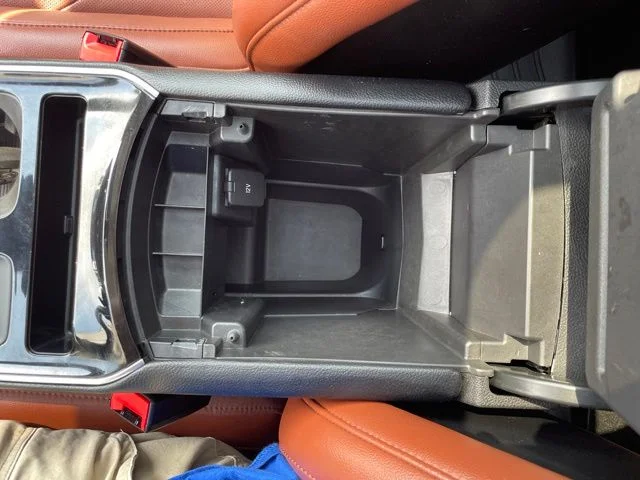 Used 2019 Black Metallic Ford Titanium image 32