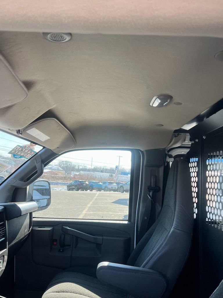 2024 GMC Savana Cargo Work Van - Photo 15