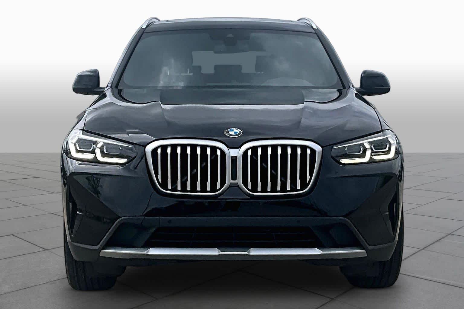 Used 2024 Jet Black BMW sDrive30i image 3