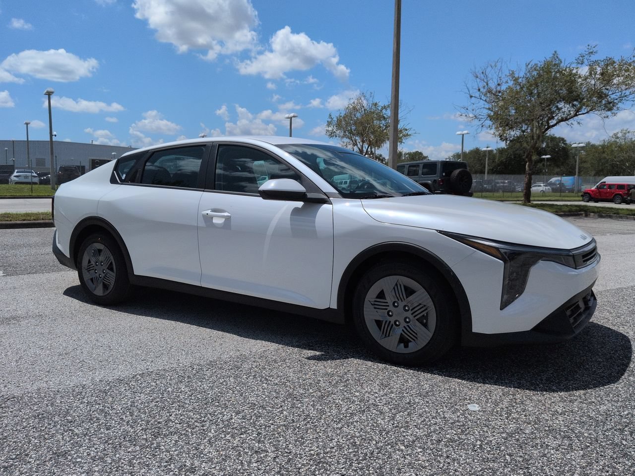 New 2026 Snow White Pearl Kia LX image 2