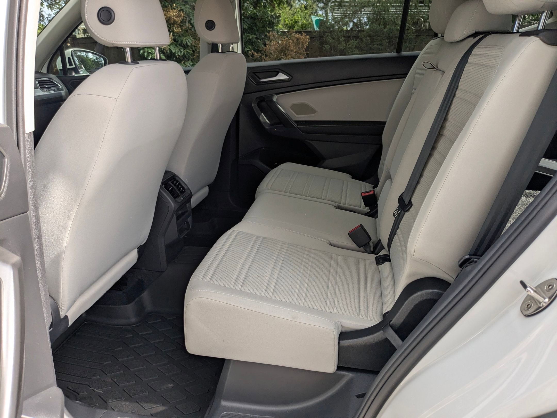 Certified Used 2022 White Volkswagen S image 19