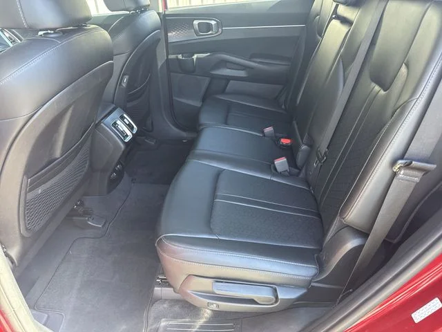 Used 2022 Red Kia S image 14