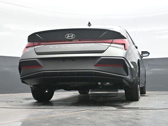 New 2026 Gray Hyundai SEL Sport image 18