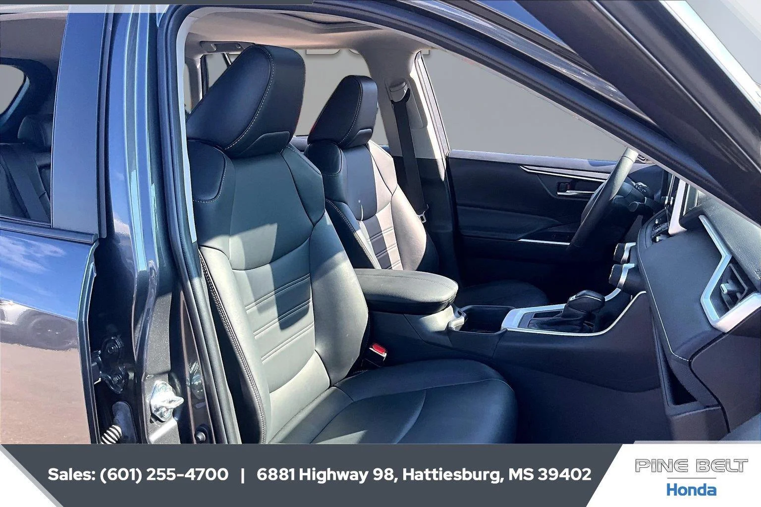 Used 2024 Magnetic Gray Metallic toyota XLE Premium image 6