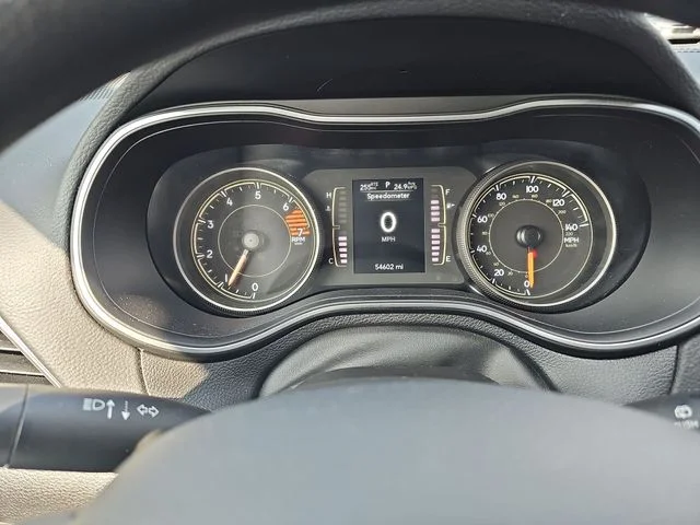 Used 2021 White Jeep Latitude image 15