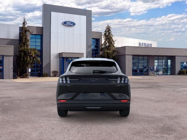 New 2026 Shadow Black Ford Select image 5