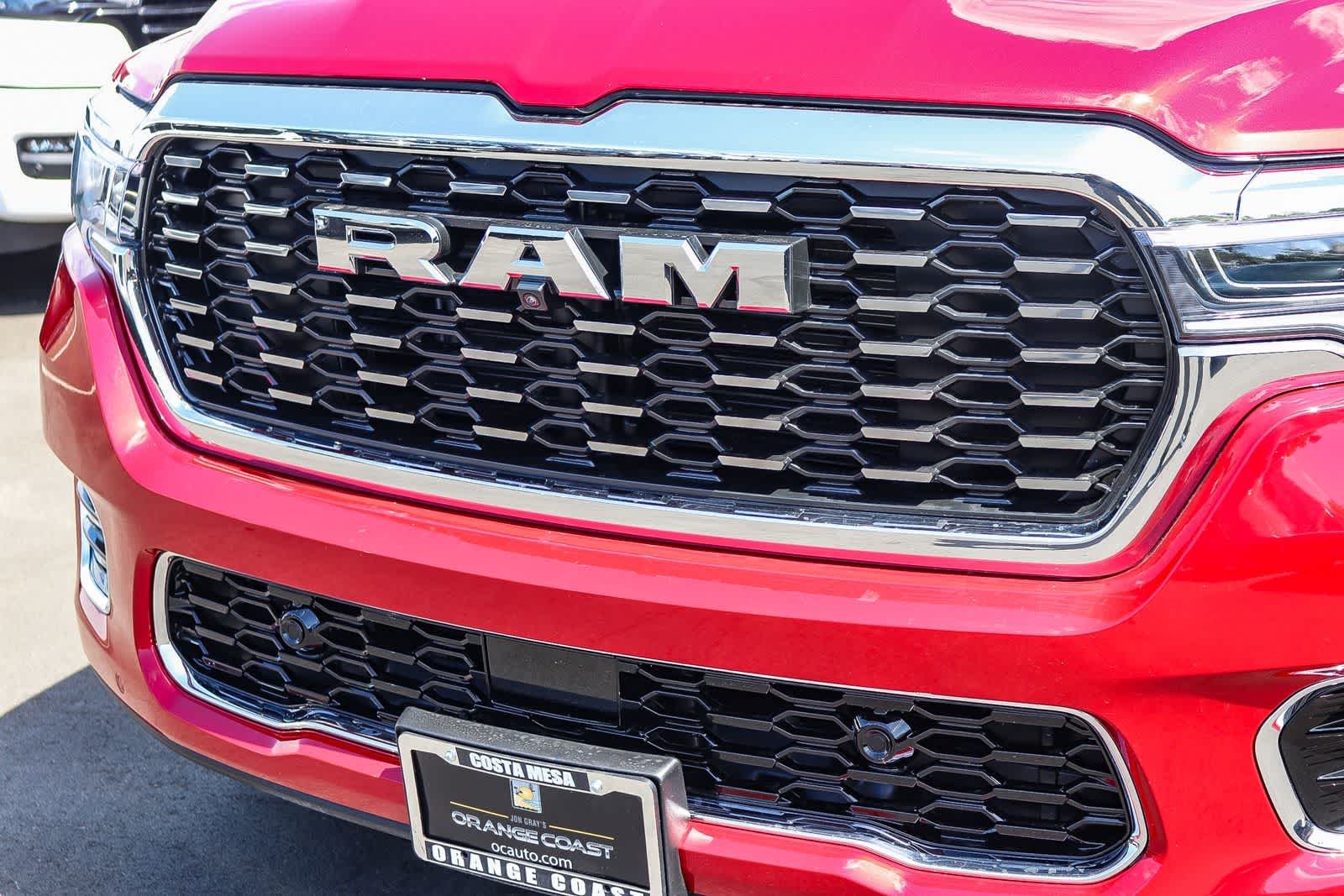 New 2026 Molten Red Pearl-Coat Exterior Paint RAM Tungsten image 9