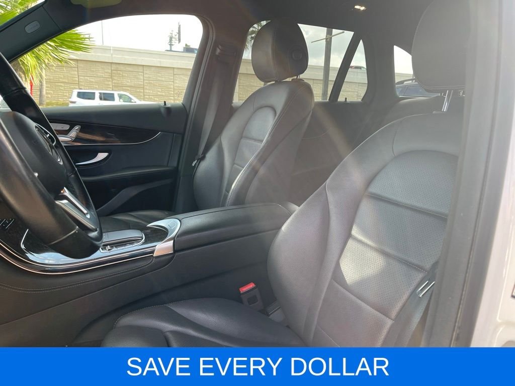 Used 2020  Mercedes-Benz GLC 300 image 14