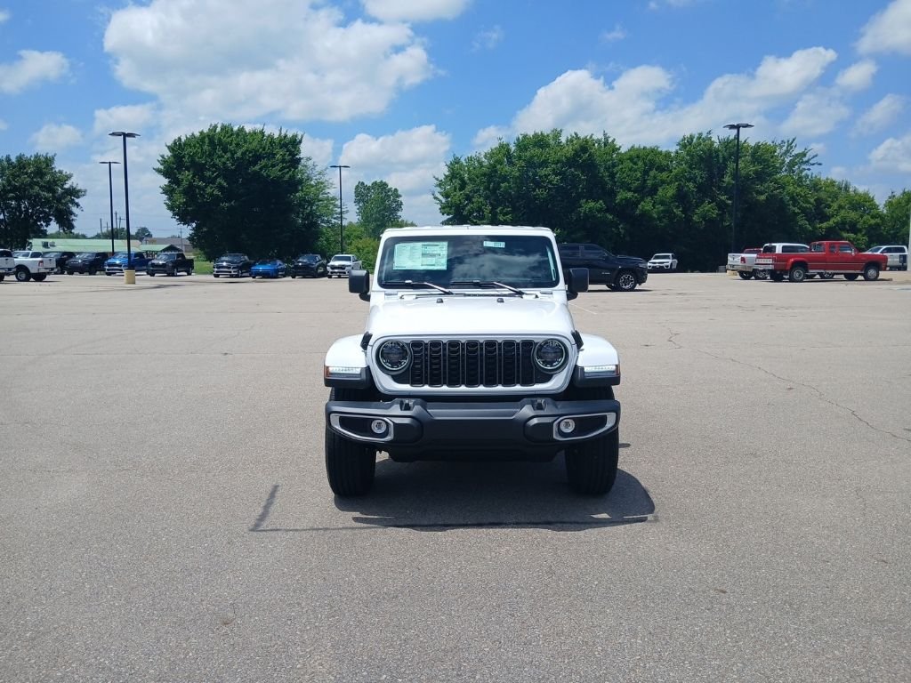 New 2026 Bright White Clear-Coat Exterior Paint Jeep Sahara image 3