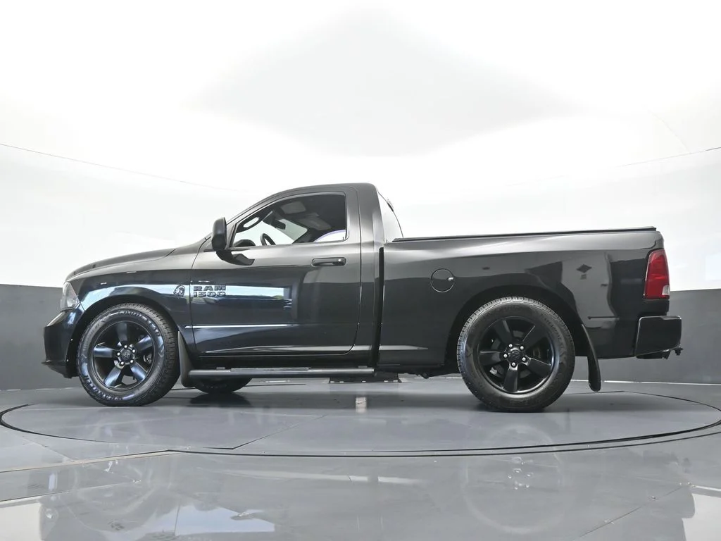 Used 2018 Brilliant Black Crystal Pearlcoat Ram Express image 53