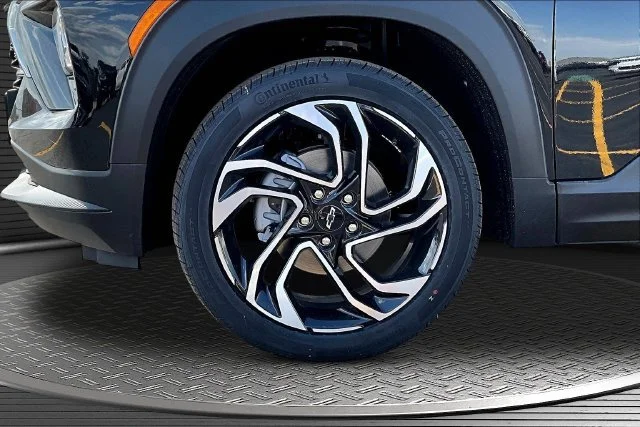 New 2026 Mosaic Black Metallic Chevrolet RS image 13