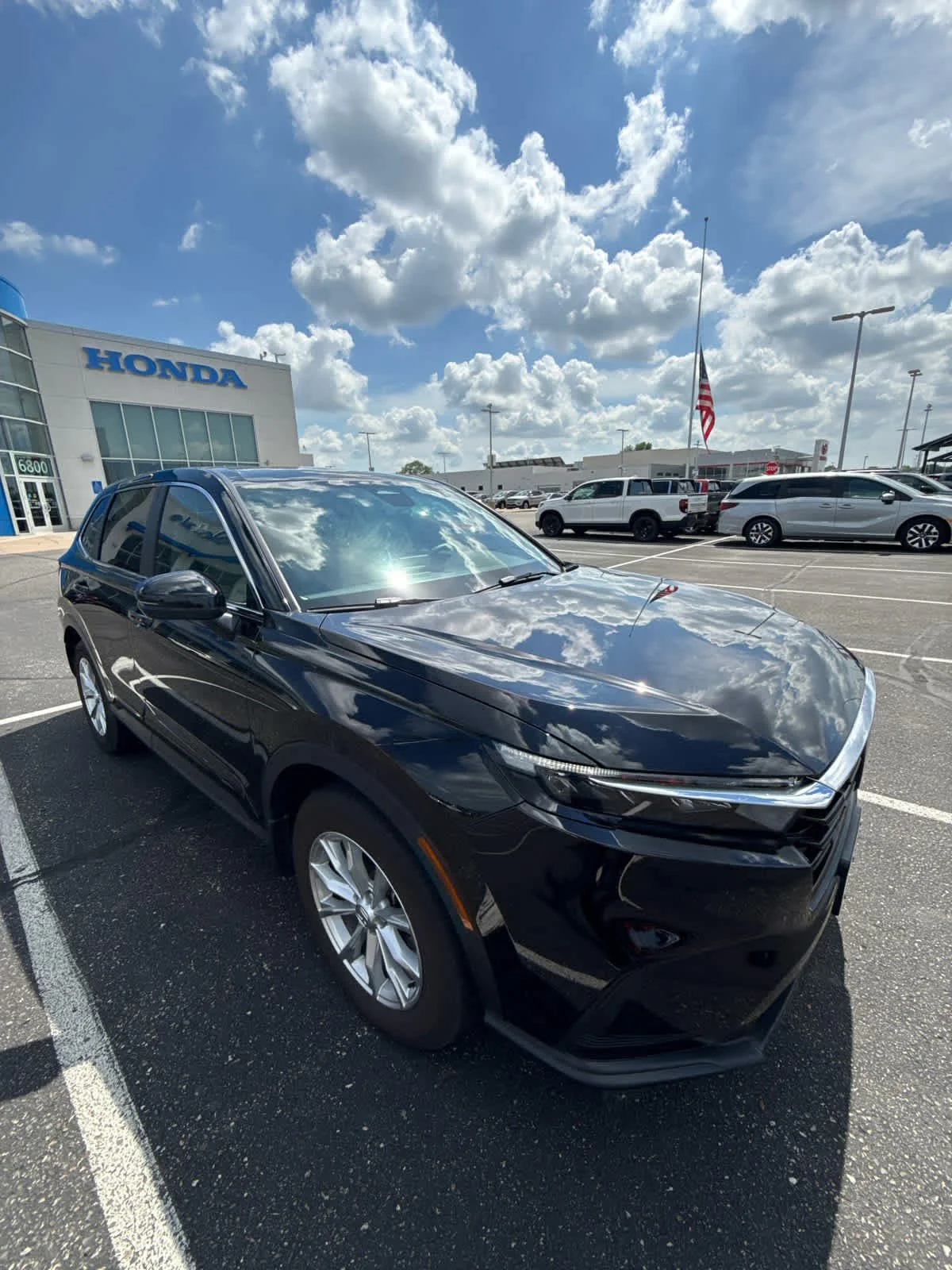 Used 2024 Crystal Black Pearl Honda EX image 3