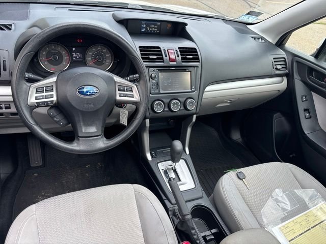 Used 2015 White Subaru 2.5i Premium image 13