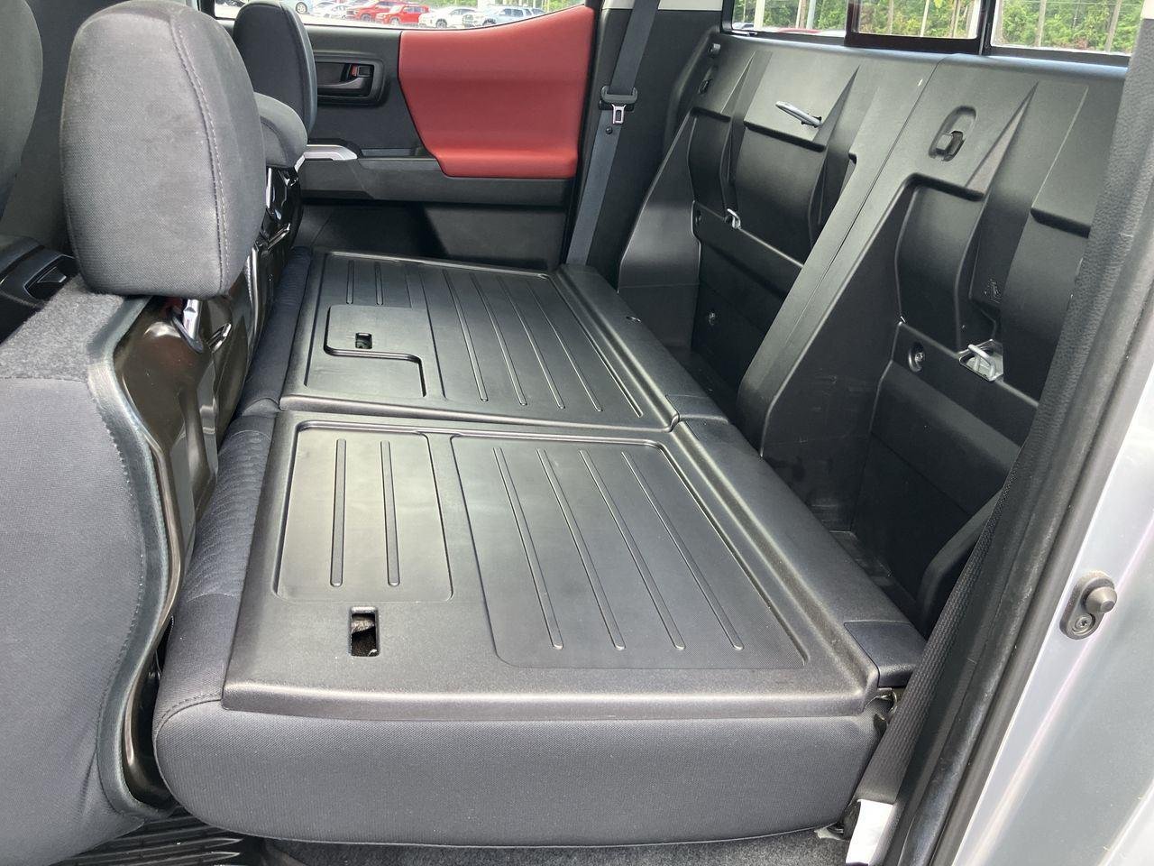 Used 2022 Silver (Celestial Silver Metallic) Toyota SR5 Double Cab image 26