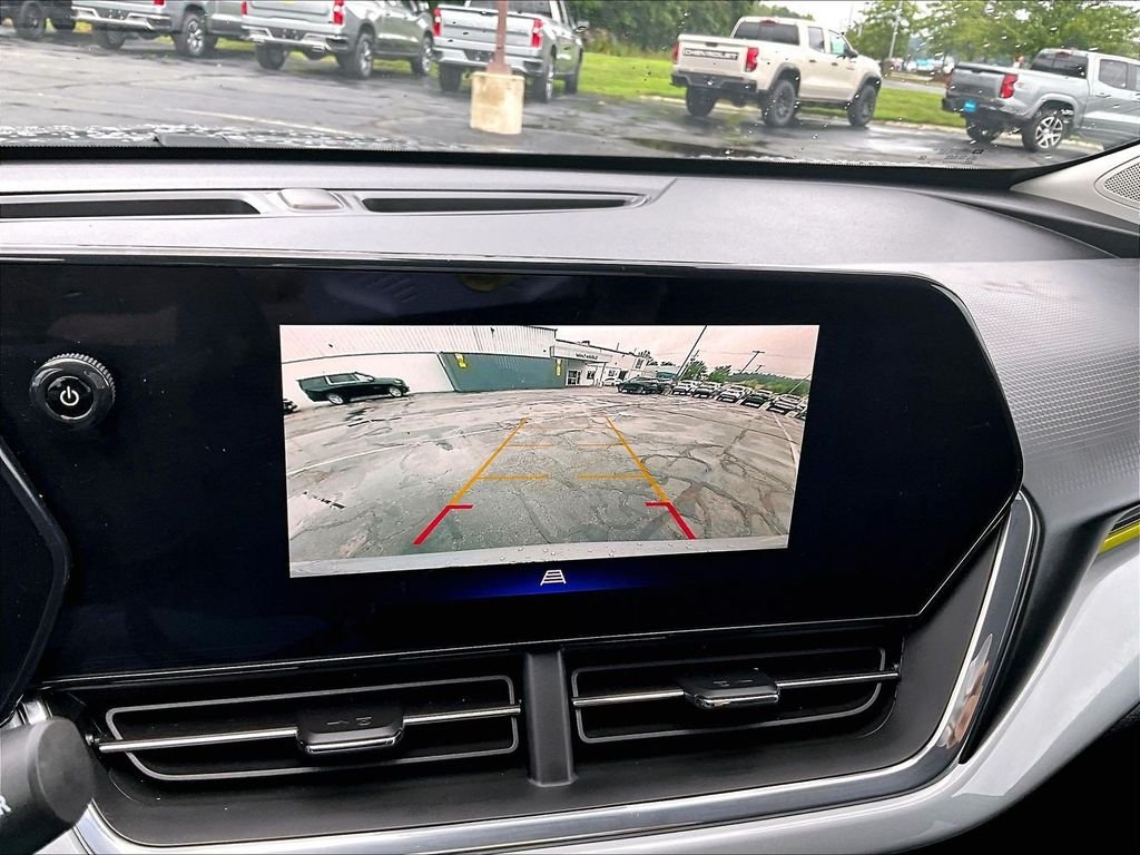 Used 2024 Gray Chevrolet LT image 18