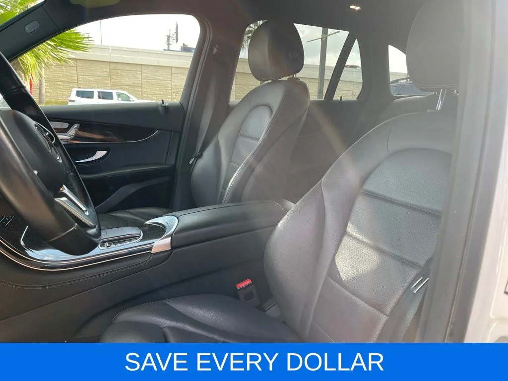 Used 2020  Mercedes-Benz GLC 300 image 14