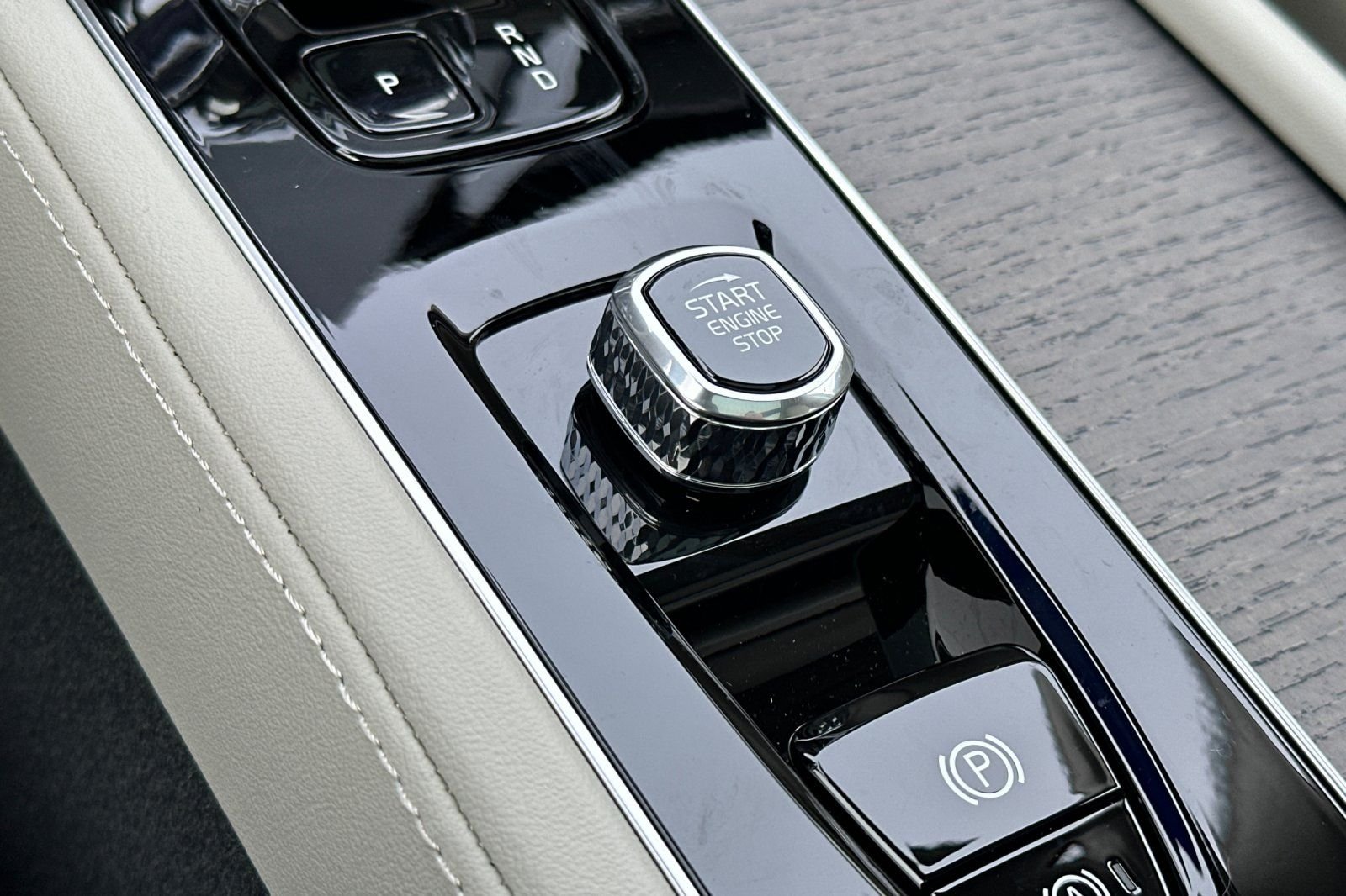 2026 Volvo XC90 Ultra - Photo 23