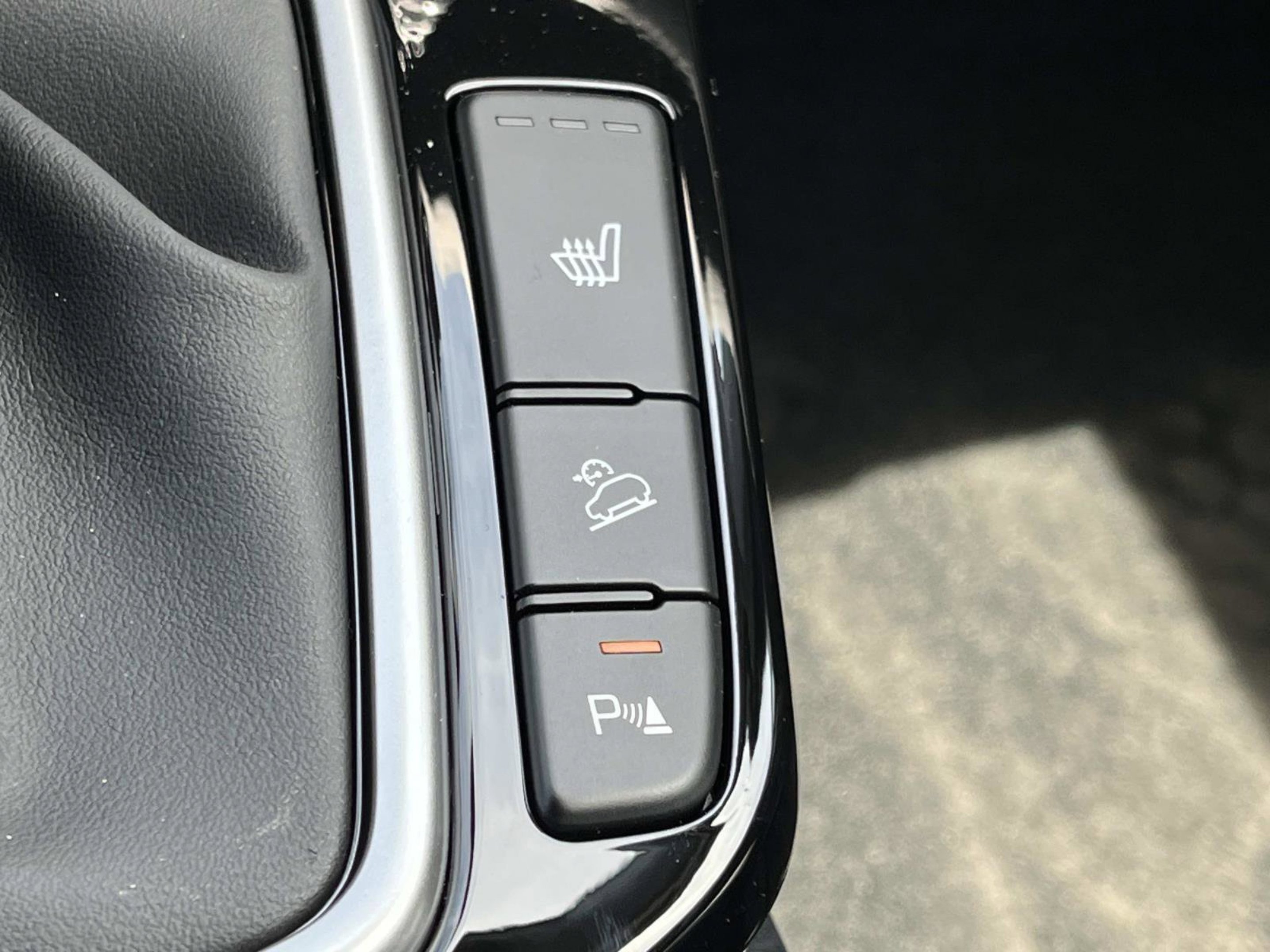 New 2026 Snow White Pearl Kia EX image 26
