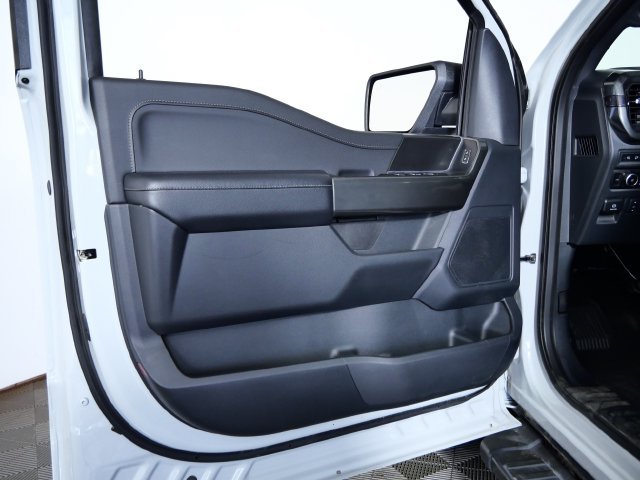 Used 2023 White Ford XLT image 18