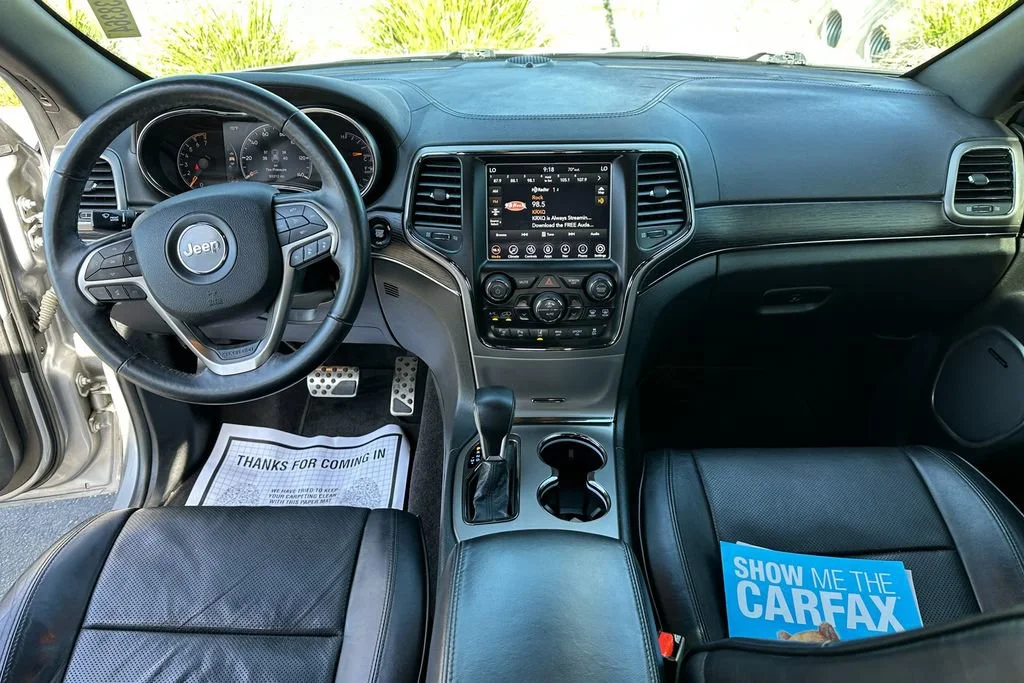 Used 2018 Silver Jeep High Altitude image 29