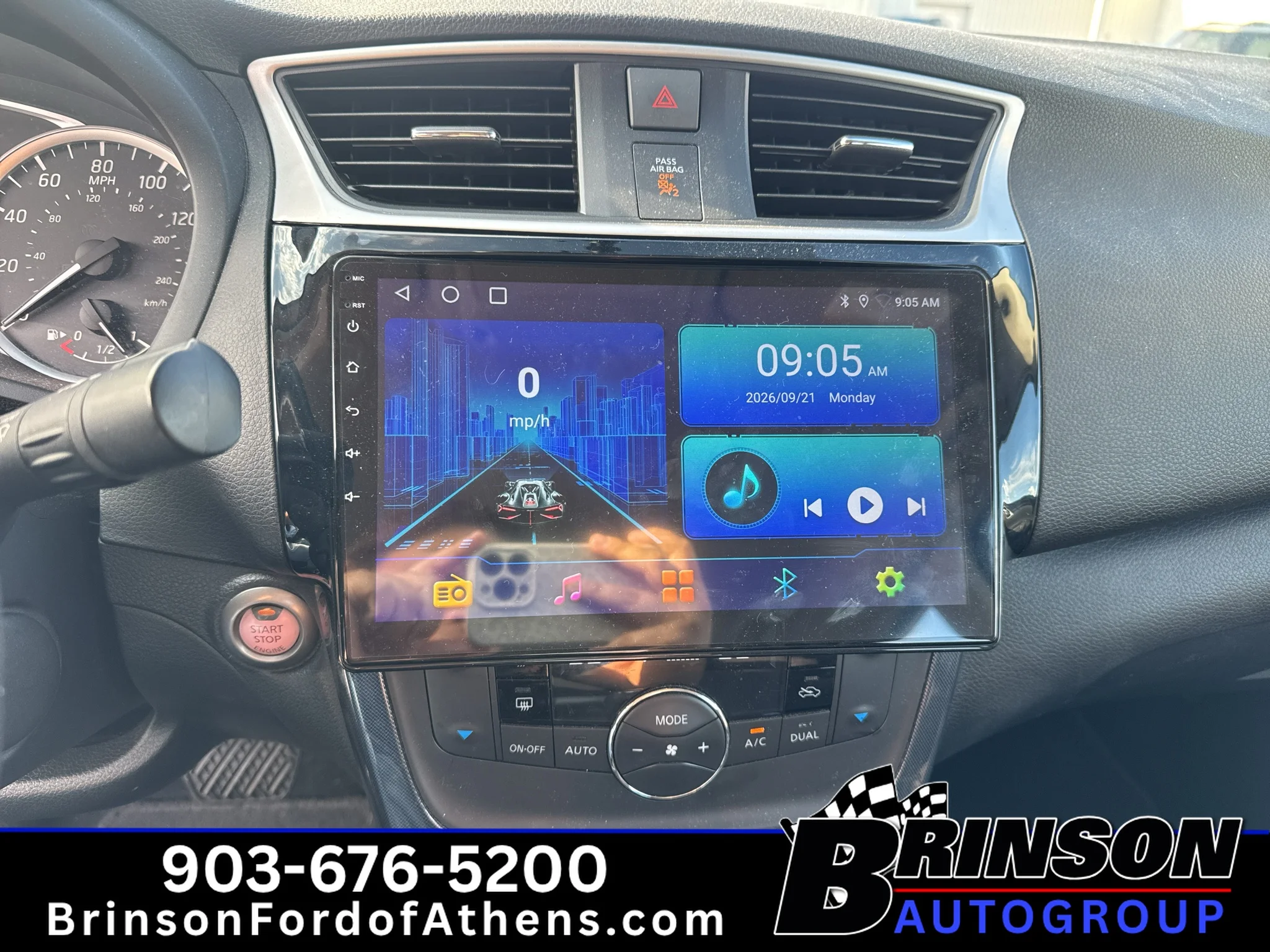 Certified Used 2018 Aspen White Nissan SR image 14