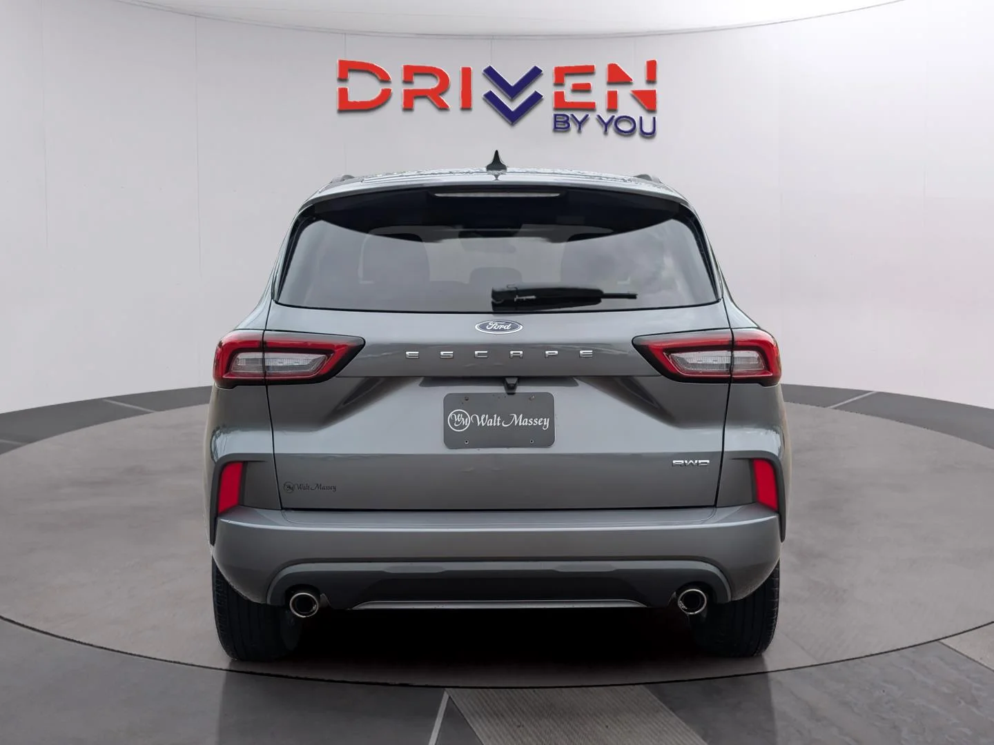 Used 2024 Carbonized Gray Ford ST-Line image 4
