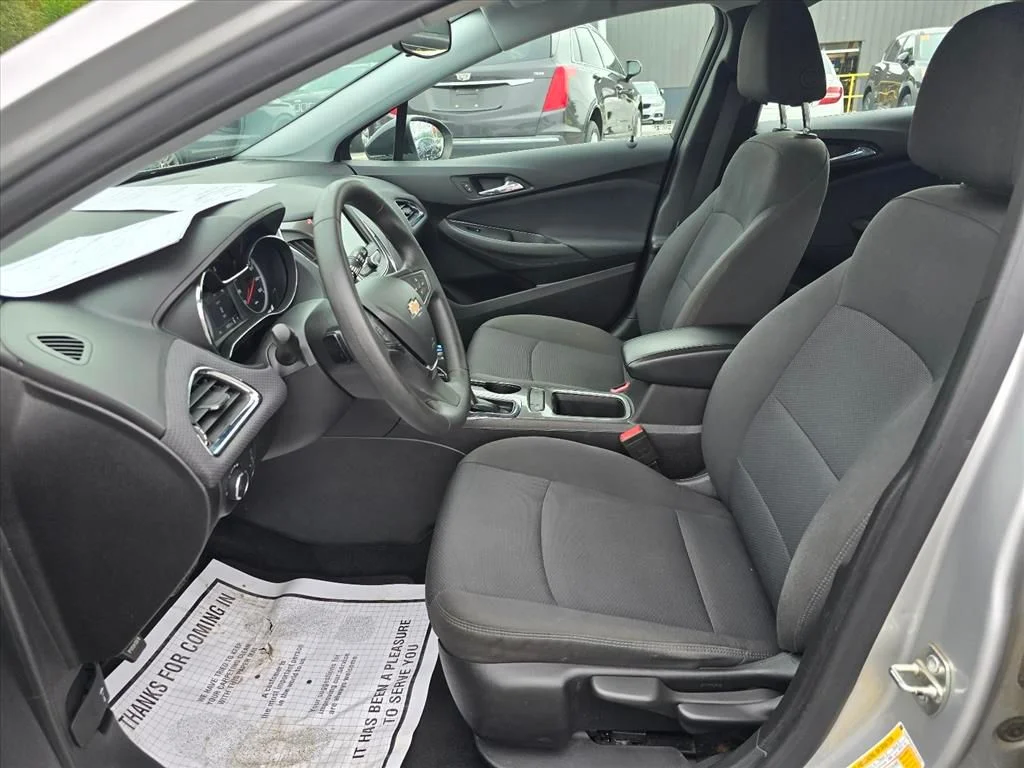 Used 2019 Silver Chevrolet LT image 11