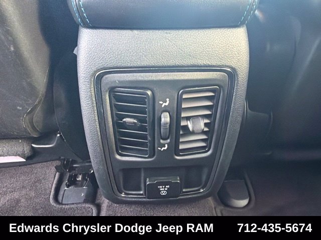 Used 2019 White Jeep Laredo image 29