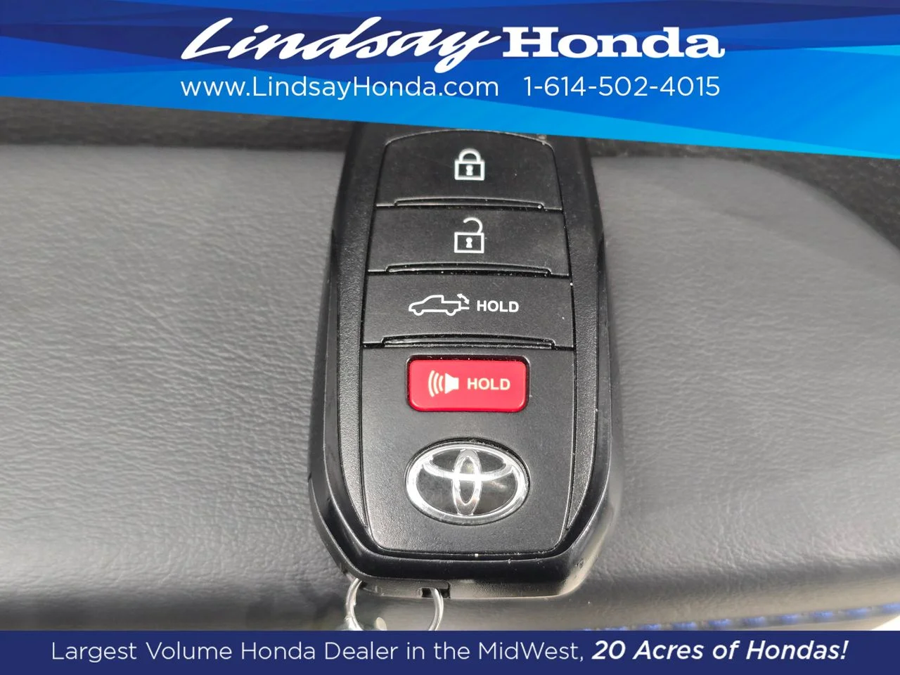 Used 2025 Magnetic Gray Metallic Toyota Platinum image 23
