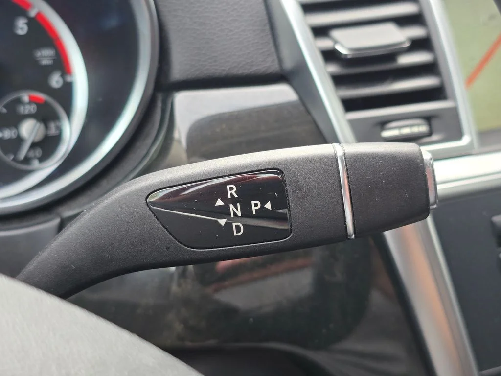 Used 2015  Mercedes-Benz ML 250 image 30