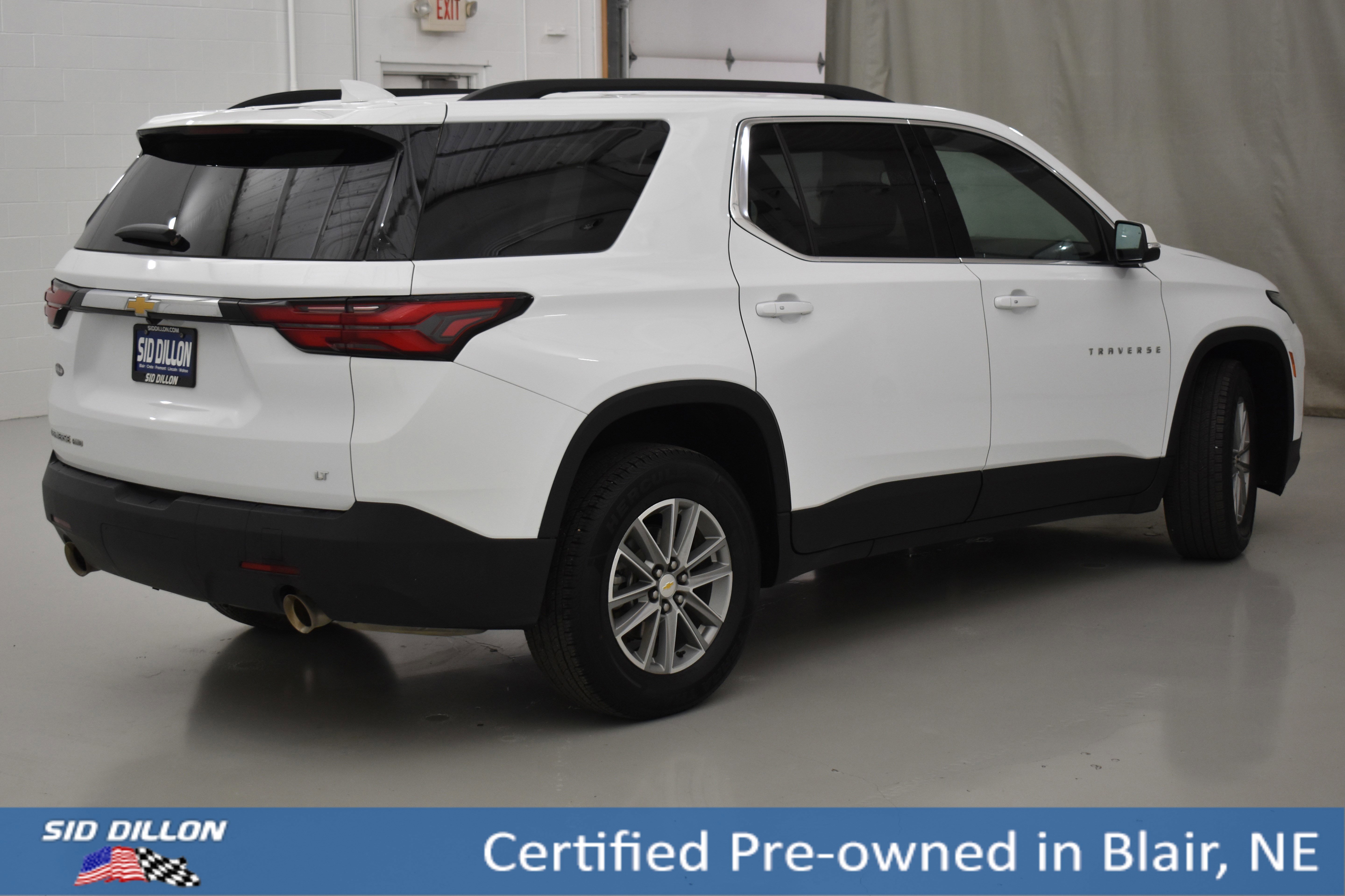 Used 2023 Summit White Chevrolet LT Cloth image 13
