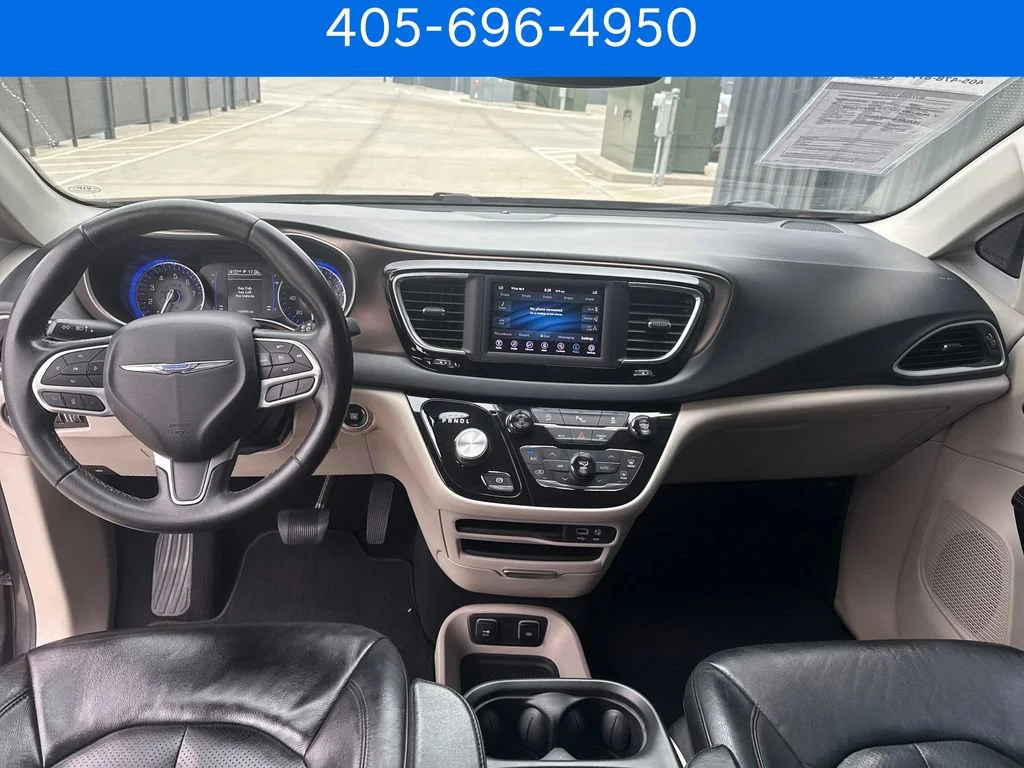 Pre-Owned 2018 Chrysler Pacifica Touring L