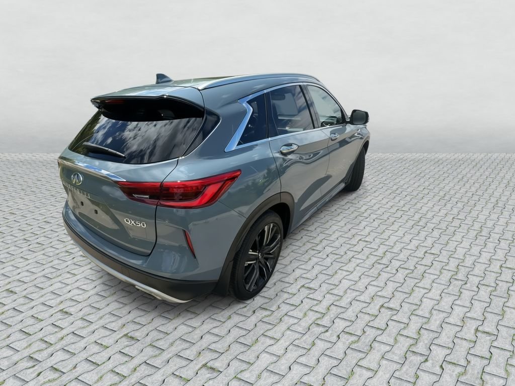 Used 2023 Slate Gray INFINITI Sensory image 8