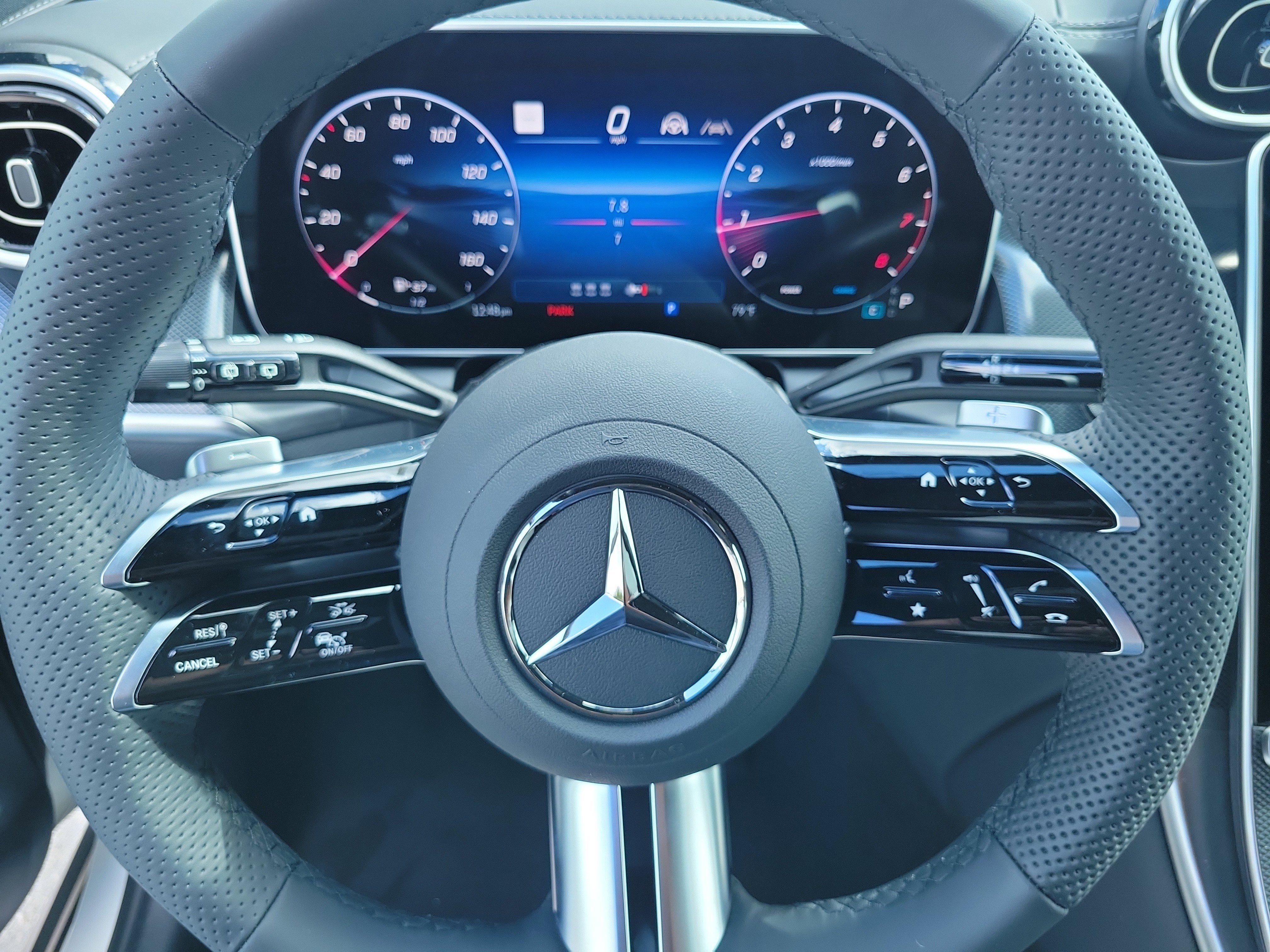 New 2026 Polar White Mercedes-Benz GLC 300 image 56