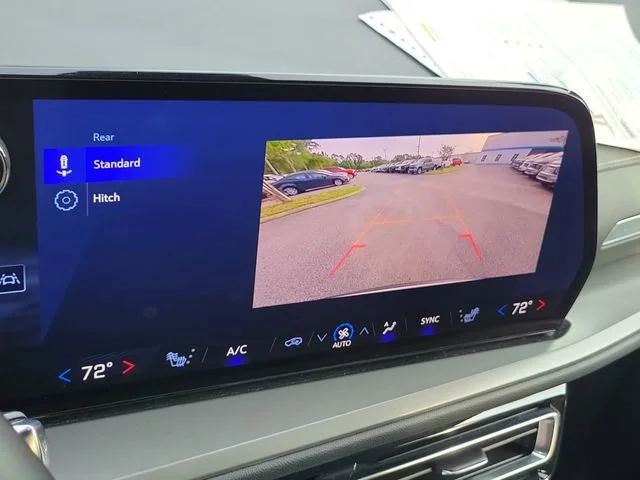 2025 Chevrolet Traverse LT - Photo 32