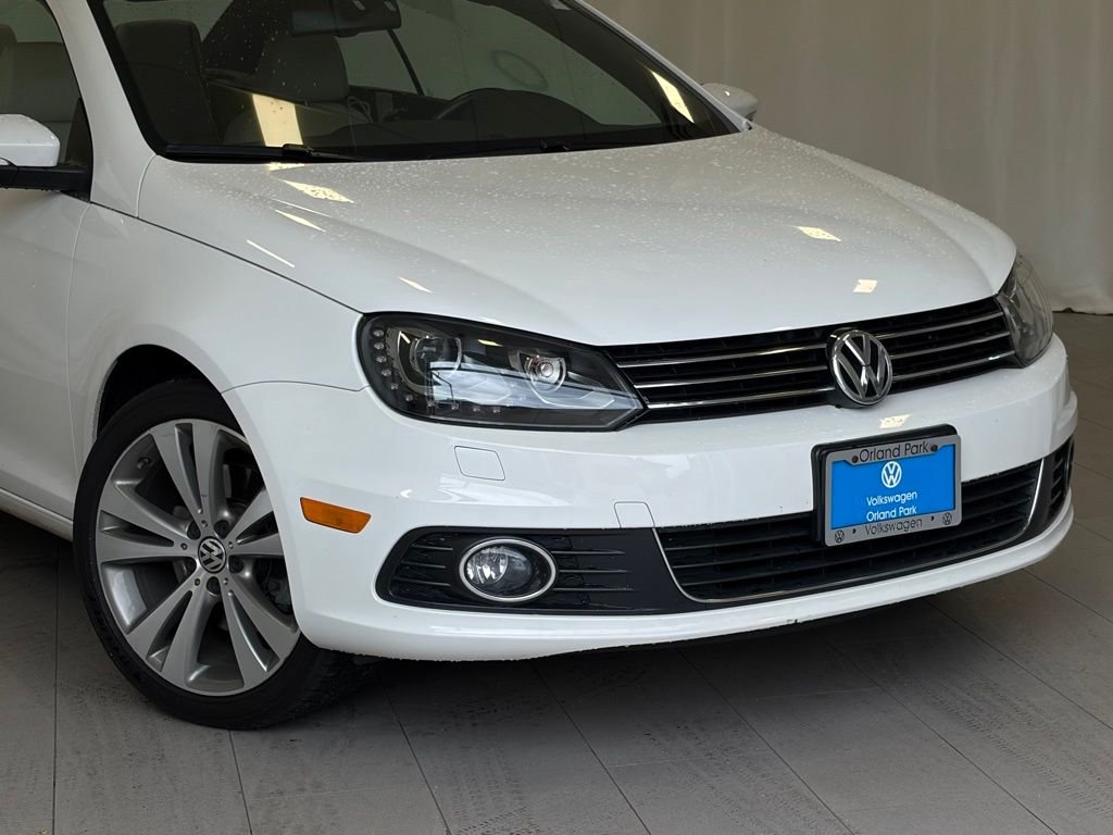 Used 2013 Candy White Volkswagen Lux image 38