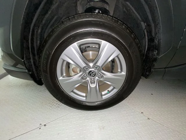 Used 2022 Gray Toyota XLE image 10