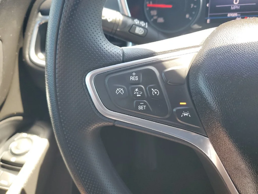 Used 2020 MOSAIC BLACK METALLIC Chevrolet LT image 19
