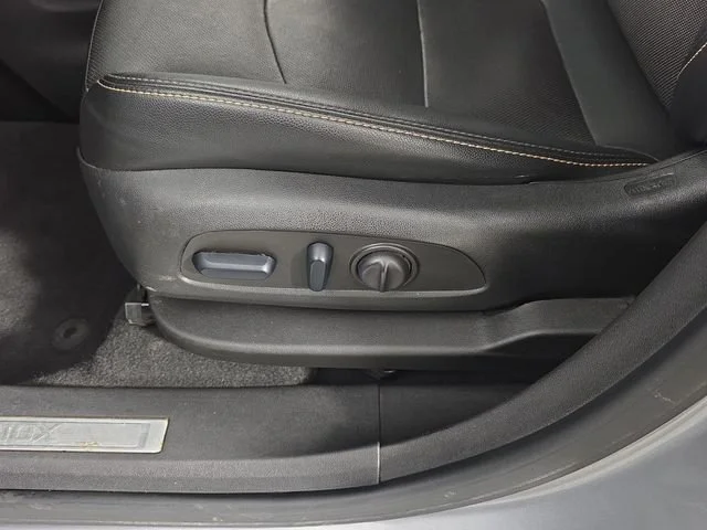 Used 2023 Sterling Gray Metallic Chevrolet Premier image 17
