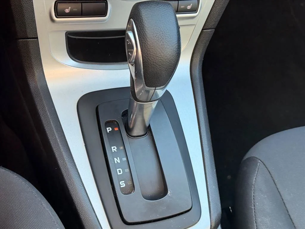 Used 2018 Silver Ford SE image 26
