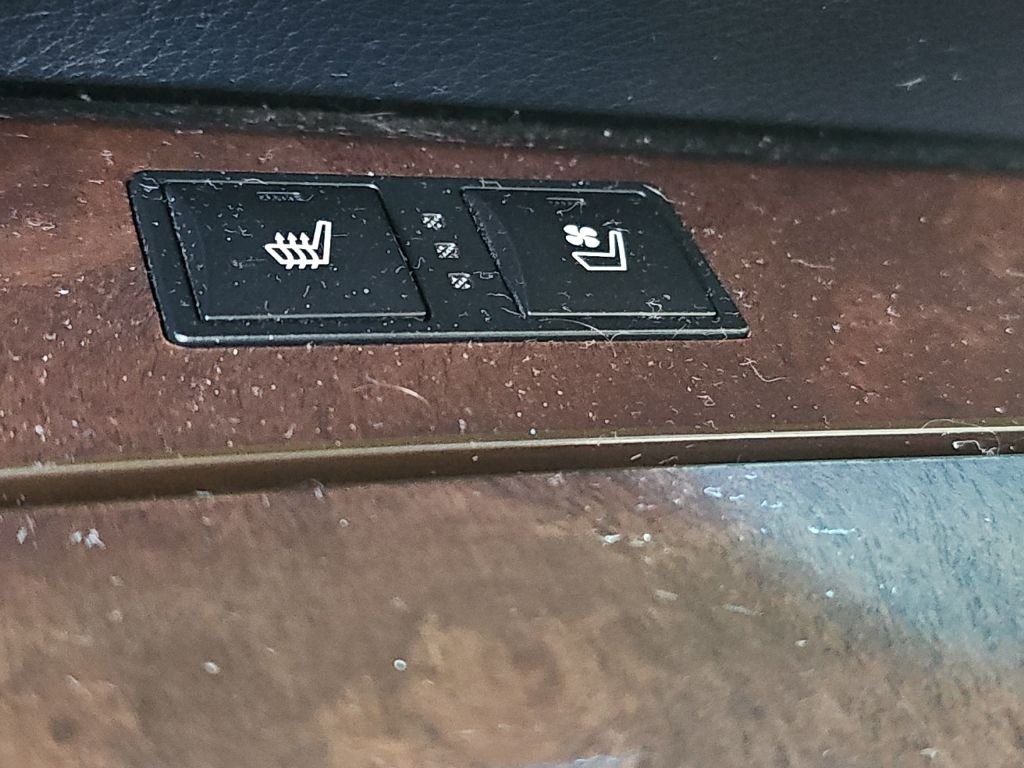 Used 2013 Obsidian Lexus 350 image 14